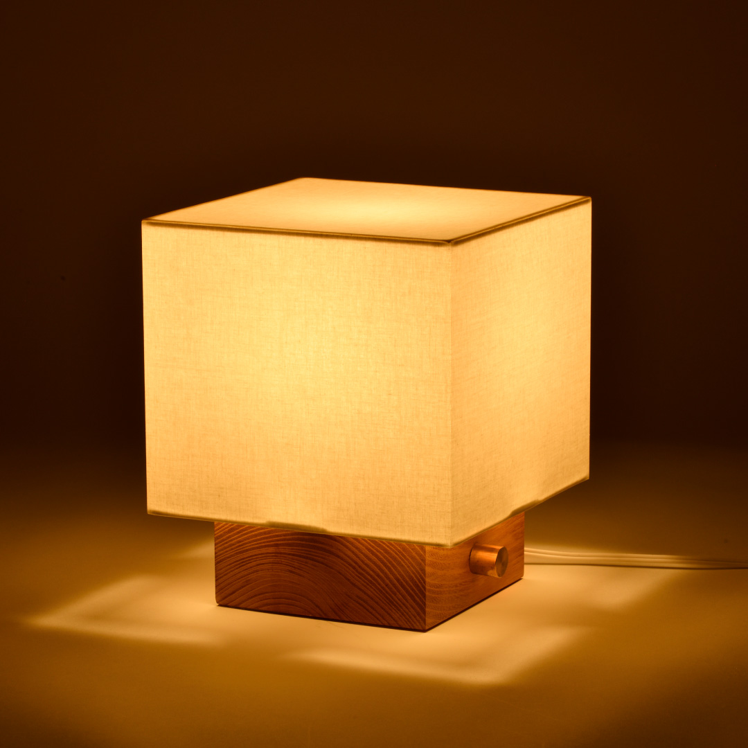 KECKシリーズ 四角スタンド(中) SSM/堀部安嗣設計